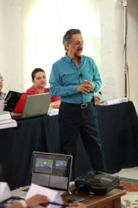 Dr. Edmundo Velasco , coautor del libro Coaching para niños felices, junto a Paty Valenzuela coachpnl